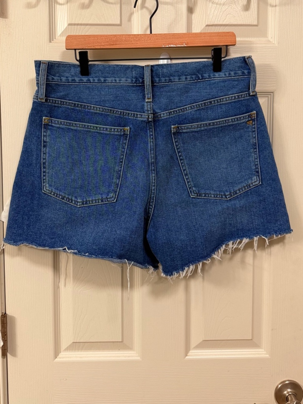 Madewell Medium Wash Blue High-Rise Frayed Cut Off Denim Shorts Size 32 - Picture 13 of 14